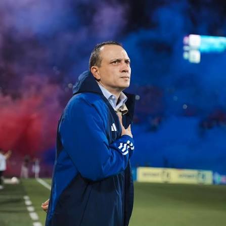 No se diga más a un paisa innovador, el gran AR, un señor en toda la palabra, gran persona; también pierde dos finales, pero siendo superior y mereciendo más, perder es ganar un poco. Sus dirigidos <a href="/DIM_Oficial/">DIM</a> juegan como el <a href="/PSG_espanol/">Paris Saint-Germain</a>.  ¡Diferencias absurdas!