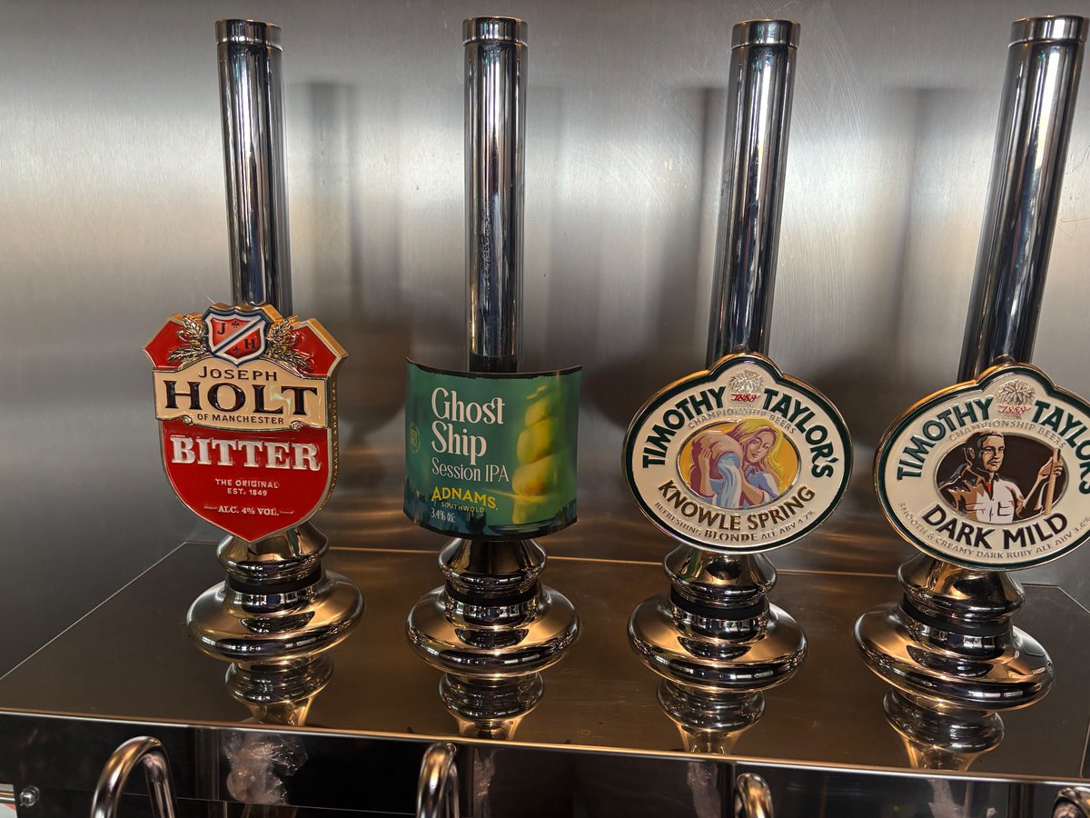A massive welcome to one of the best UK bitters. Holts now pouring here and our sister <a href="/StrandedLDN/">theStranded</a>   #caskisking