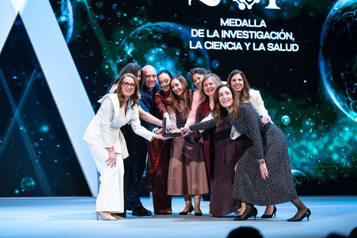 🔝Orgullosos de los equipos de Cuidados Paliativos Pediátricos por su excelsa labor. 
🏅Gracias a <a href="/AndaluciaJunta/">Junta de Andalucía</a> <a href="/saludand/">Consejería de Sanidad, Presidencia y Emergencias</a> por distinguir a estos profesionales que trabajan de forma coordinada para una atención integral, personalizada y humanizada 24⌚️7🗓️
huvn.es/noticias/las-u…
