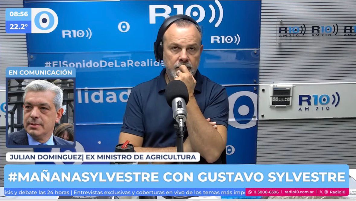 Radio10's tweet photo. 🗣️‘’El presidente no puede prostituir la institucionalidad de la nación ni faltarle el respeto como le falto a la constitución’’

🎙️Julian Dominguez, Ex Ministro de Agricultura, en diálogo con @Gatosylvestre en #MañanaSylvestre https://t.co/mFiD2zTcVh