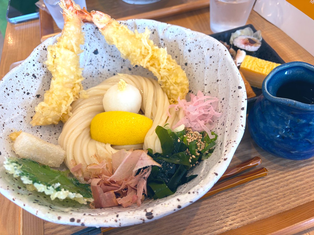 kei20928's tweet photo. 今日はドライブ行ってきたぁ🥳
ツーショット撮ろうって思ってたのに忘れてたから、食べ物の写真しかない🤷 https://t.co/6w7EDyk9Rx