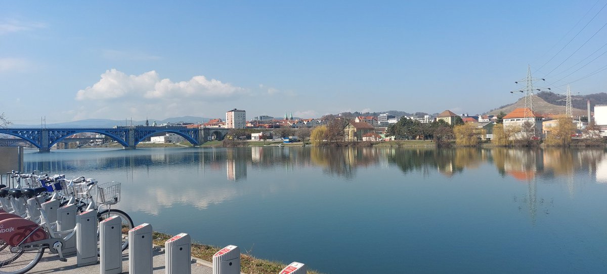 MatjazStajner's tweet image. Le v Mariboru lahko v času malice obiščeš prelepi Lent in 5 mogočnih mostov 👉 ves čas po soncu tik od veličastni Dravi.
Glas za #NSI #SLS #FOKUS je glas za Regije in Decentralizacijo. #Volitve ☀️🌞 #SloPomlad