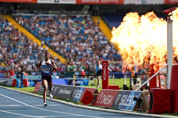 herlosport's tweet photo. Faith Kipyegon has been nominated for the Laureus World Sportswoman of the Year Award!👏🏾🌟🇰🇪 

Here are her major 2025 achievements:

◽1,500m World Record: Shattered her own record with a time of 3:48.68 at the Prefontaine Classic on July 5.

◽ 4th World Title: Won her fourth 1,500m gold at the 2025 World Athletics Championships in Tokyo with a time of 3:52.15 on September 16 - became the first woman to win four world titles in any distance-running event.

◽ African 3,000m Record: Clocked 8:07.04 in Silesia on August 16, 2025 - the second-fastest time in history.

◽ On June 26, 2025, she ran the fastest mile in history by a woman, clocking 4:06.42 at the "Breaking4" event in Paris.

◽ 5,000m Silver: Secured a silver medal (14:55.07) at the Tokyo World Championships on September 20, finishing just behind Beatrice Chebet.

◽ Won the ATHLOS NYC Mile in October with a time of 4:17.78, the fastest women’s outdoor mile ever run on US soil.

A truly impeccable athlete❤️