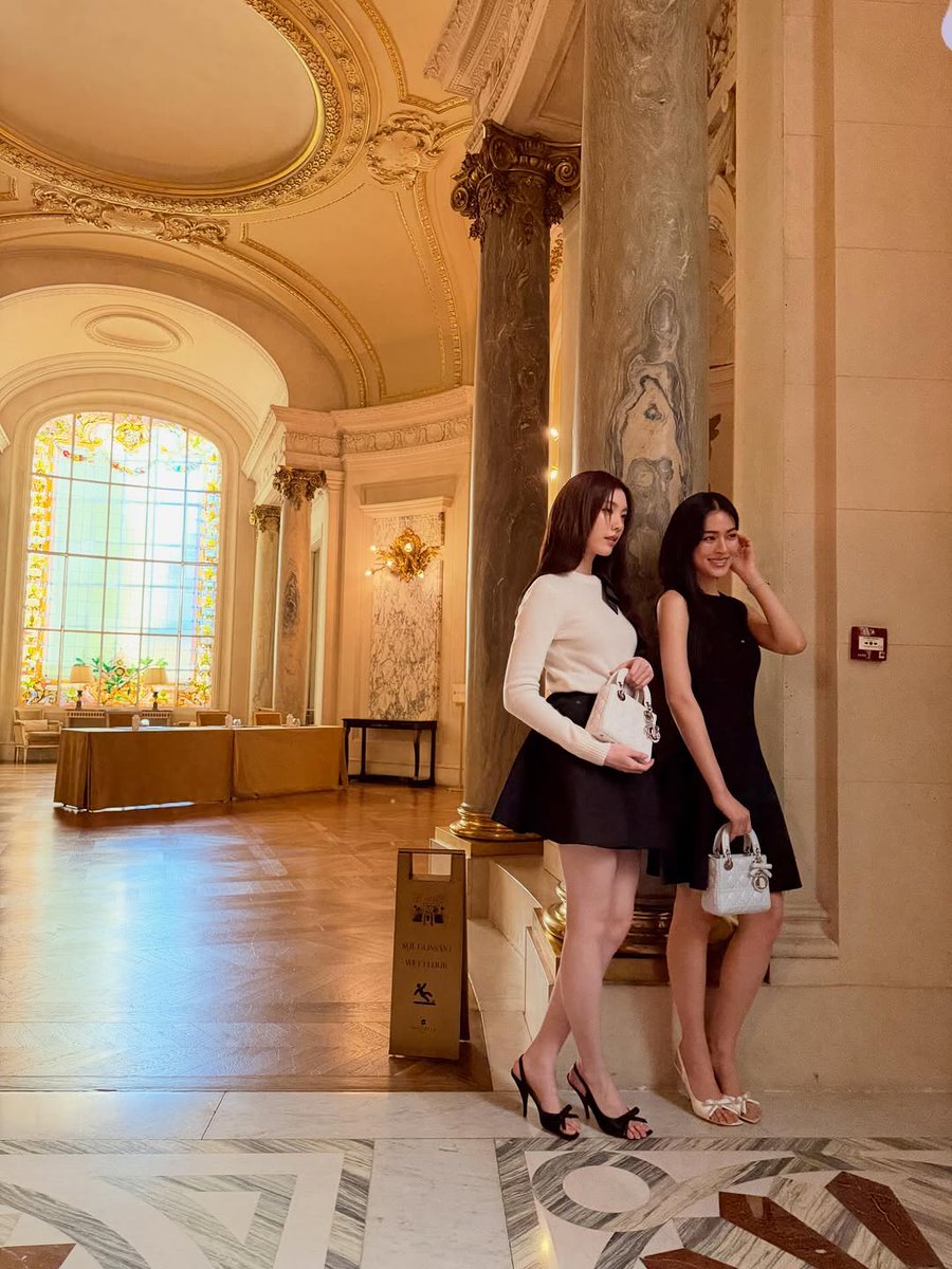 LingOrm + Paris + Dior AW26 = meu surto oficial da semana 💖
LINGORM TAKEOFF TO DIORAW26
#LingOrmDiorAW26APTLook
#LinglingKwong #OrmKornnaphat  #LingOrm #Dior #DiorAW26 #PFW