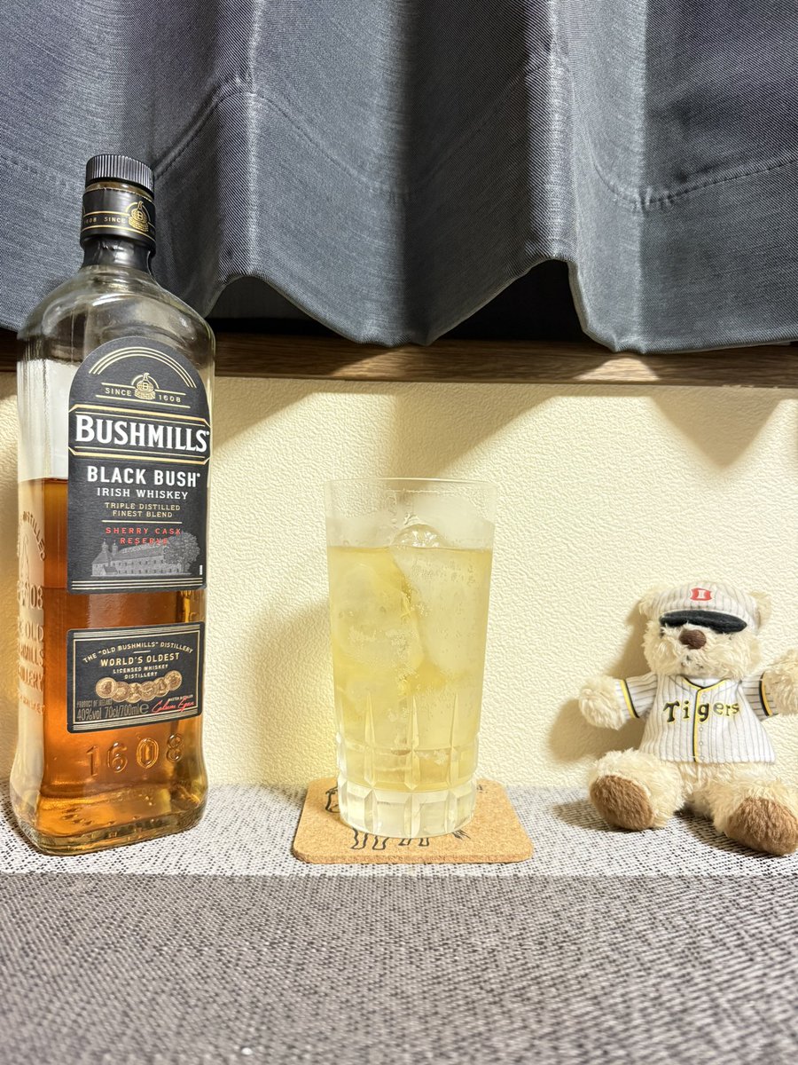 ブラックブッシュ、
個人的に好きすぎる🥃

お値段以上の1本☺️
#ウイスキー #TWLC