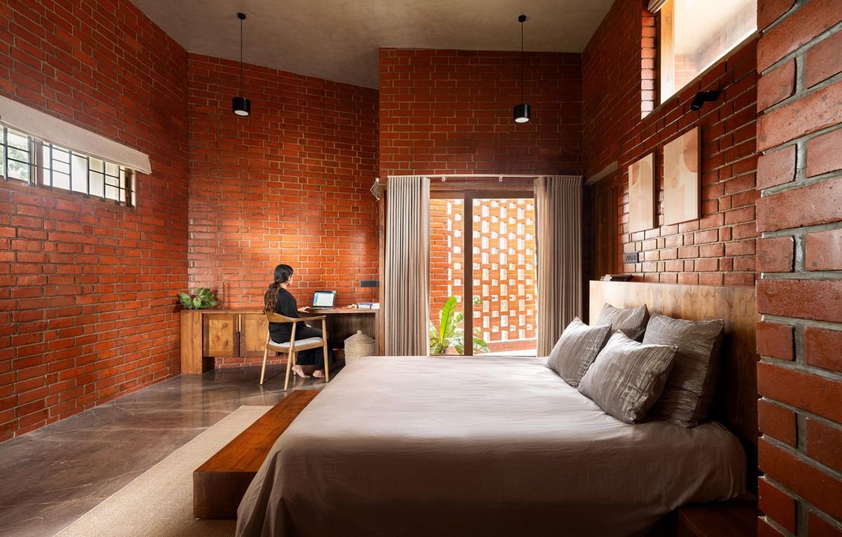 shavnyuy's tweet photo. Brick interiors don’t need extravagant finishes… the material speaks for itself. The texture, the warmth, the rawness. That’s the design. https://t.co/IMPD2VHY2q