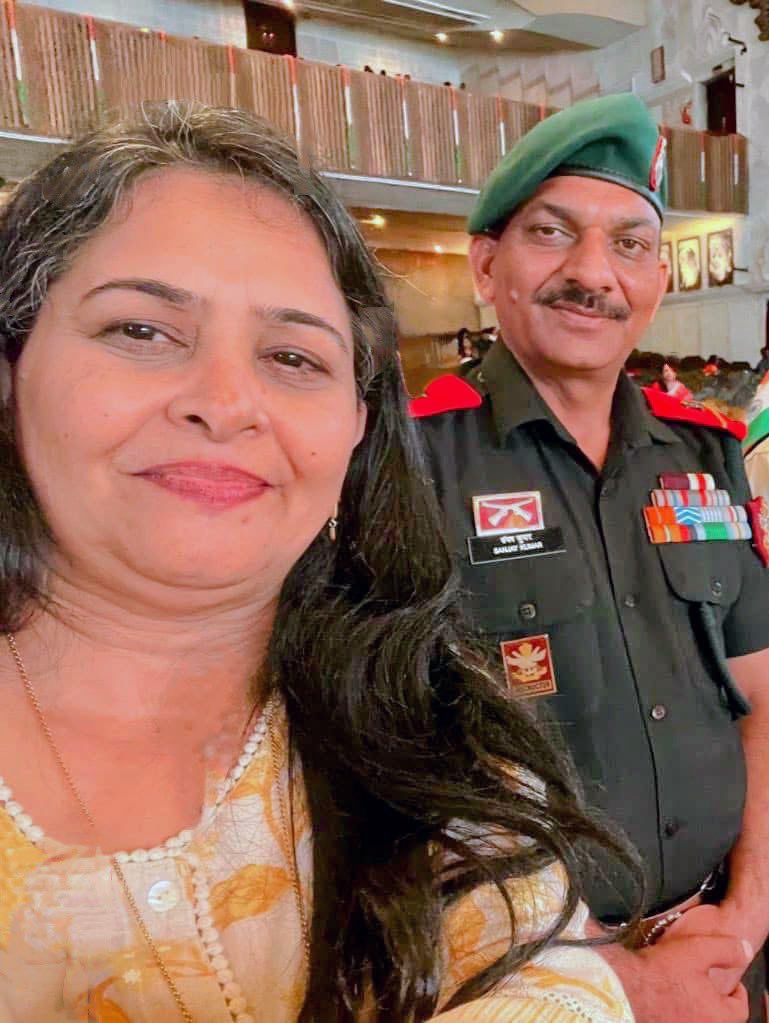 priority_n's tweet image. At the age of just 23, despite being riddled by the bullets, in the most difficult terrain and height of 18k ft, climbed up in harsh weather, killed many pakis, destroying their bunkers during #KargilWar .

Happy Birthday to the #LivingLegend 
HONORARY CAPTAIN SANJAY KUMAR
13 JAK