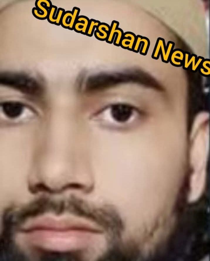 1,लाख पाने का सुनहरा मौका इस जिहादी का नाम मोहम्मद गुलफाम है जो इसकी खबर देगा गाजियाबाद पुलिस उसे 1,लाख तक का इनाम देगी यह सलीम वास्तिक पर हमला करने वालो में दूसरा आरोपी हैं, पता चलने पर पास के लोनी पुलिस थाने में सूचना दे,
#गुलफाम 👇