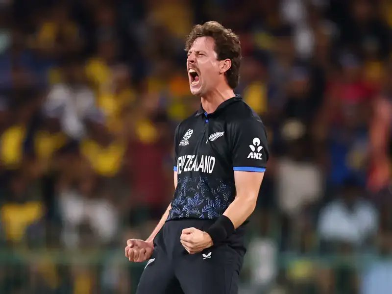 Has Matt Henry <a href="/Matthenry014/">Matt Henry</a> returned back to India. 

Is he available for tommorow's match.....???? 

Can be a big set back for New Zealand before Semis....???? 

#ICCMensT20WorldCup 
#FeelTheThrill 
🏆🏏 NZ v/s SA