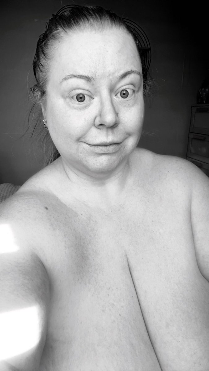 Sarahstuartxxx tweet media