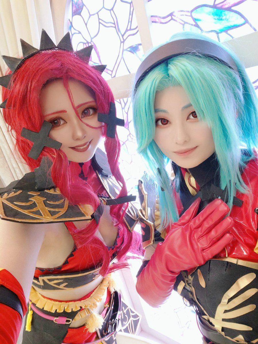 ⚠コスプレ 紅薔薇＆4人集合自撮り✌🏻 🌹:じぶん 🛡:@sugar_n_h_uni