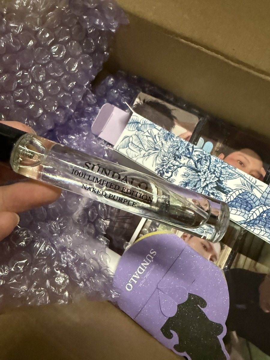 หอมแบบกลิ่น…ผู้ดี 💜✨

#SUNDALOxnakedpurple