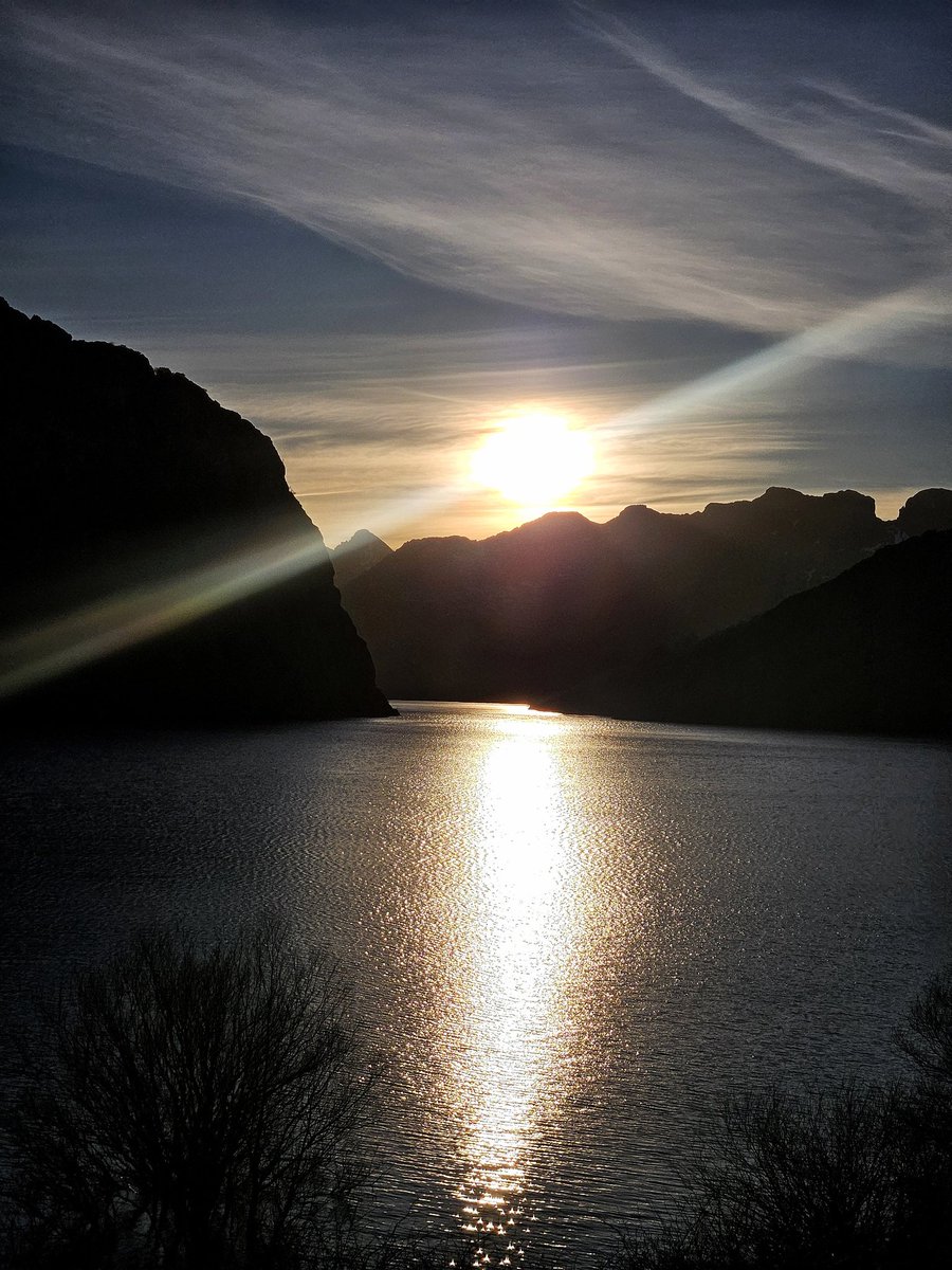 Lucha por la Montaña tweet media