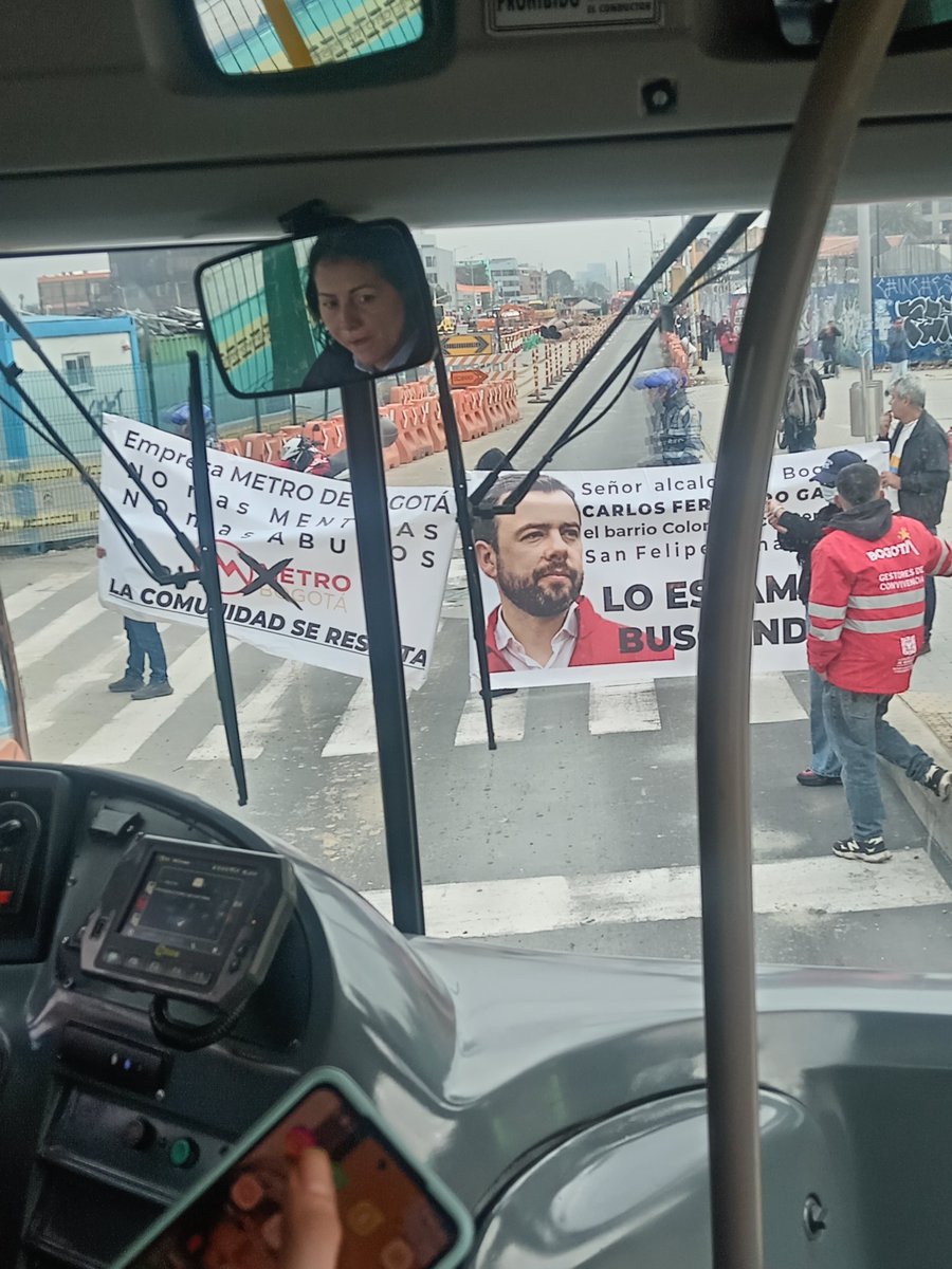 Lia VOY A TWENTY ONE PILOTS tweet media