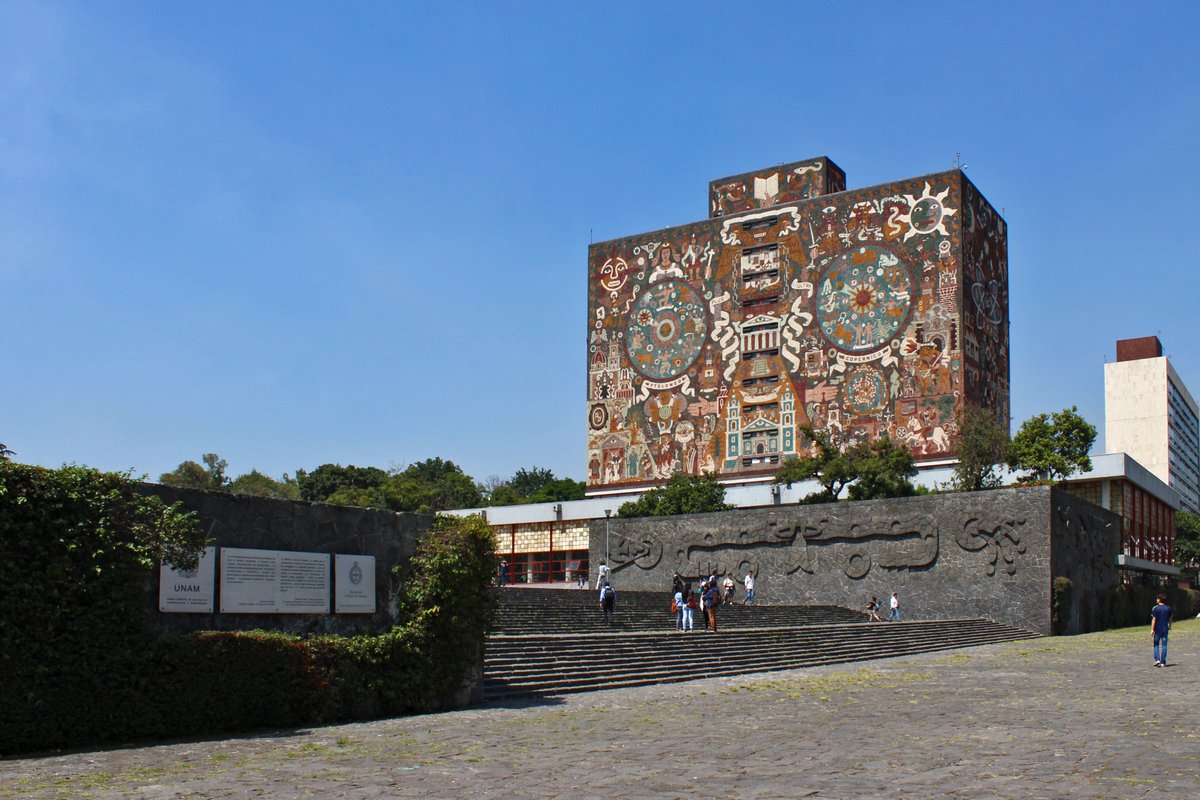 Mochicultural's tweet photo. ¿Ustedes organizarían un #viaje por las #Bibliotecas más hermosas de #Mexico?, ¿cuáles incluirías? 🤔🤓 https://t.co/zN7F9emujS