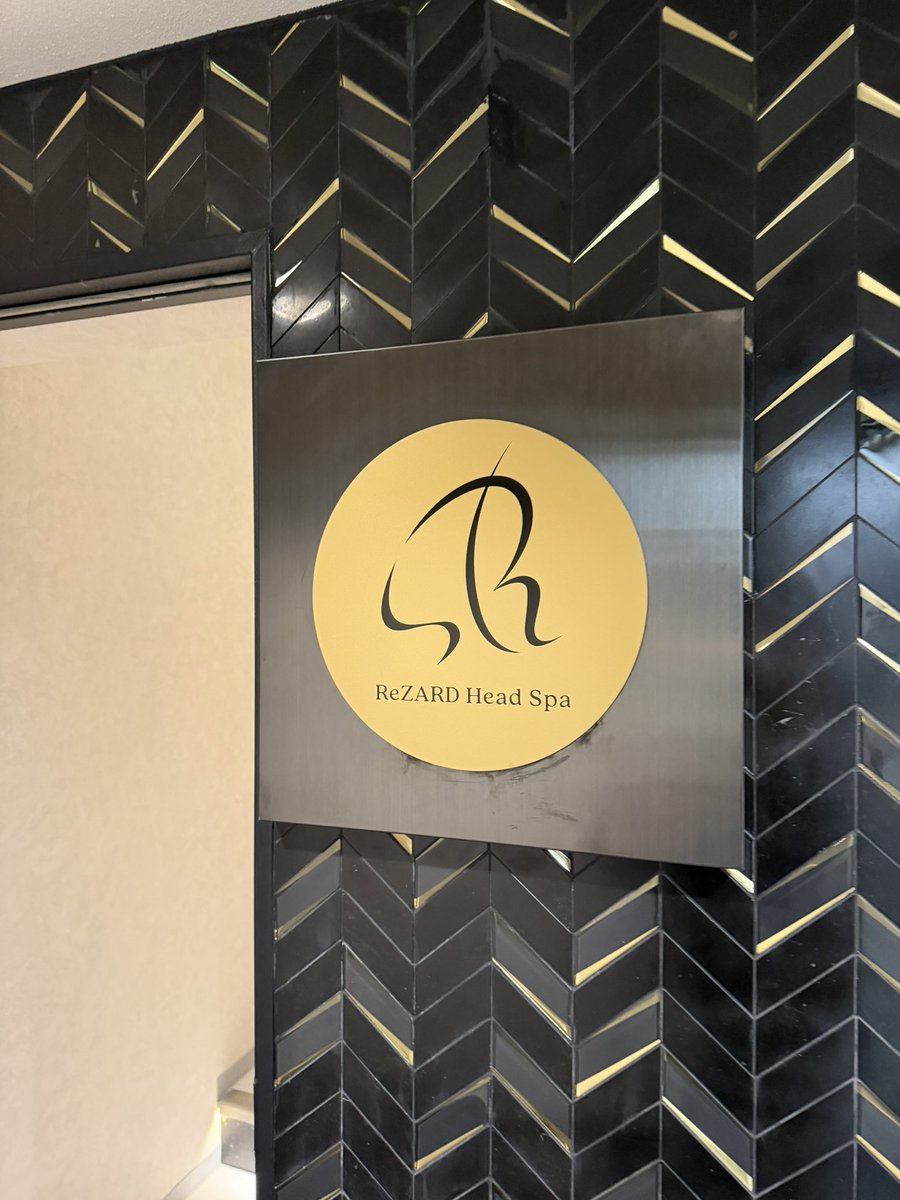 1tsuki_yurik0's tweet photo. 徹夜データ作成完了✅したのでご褒美ヘッドスパ！ほぐしてもらったのは頭なのに足までスッキリしてる⁉️最高！スタッフさんが60分ずっと一生懸命ほぐしてくれました✨🫧 https://t.co/2CFaCQPgQm
