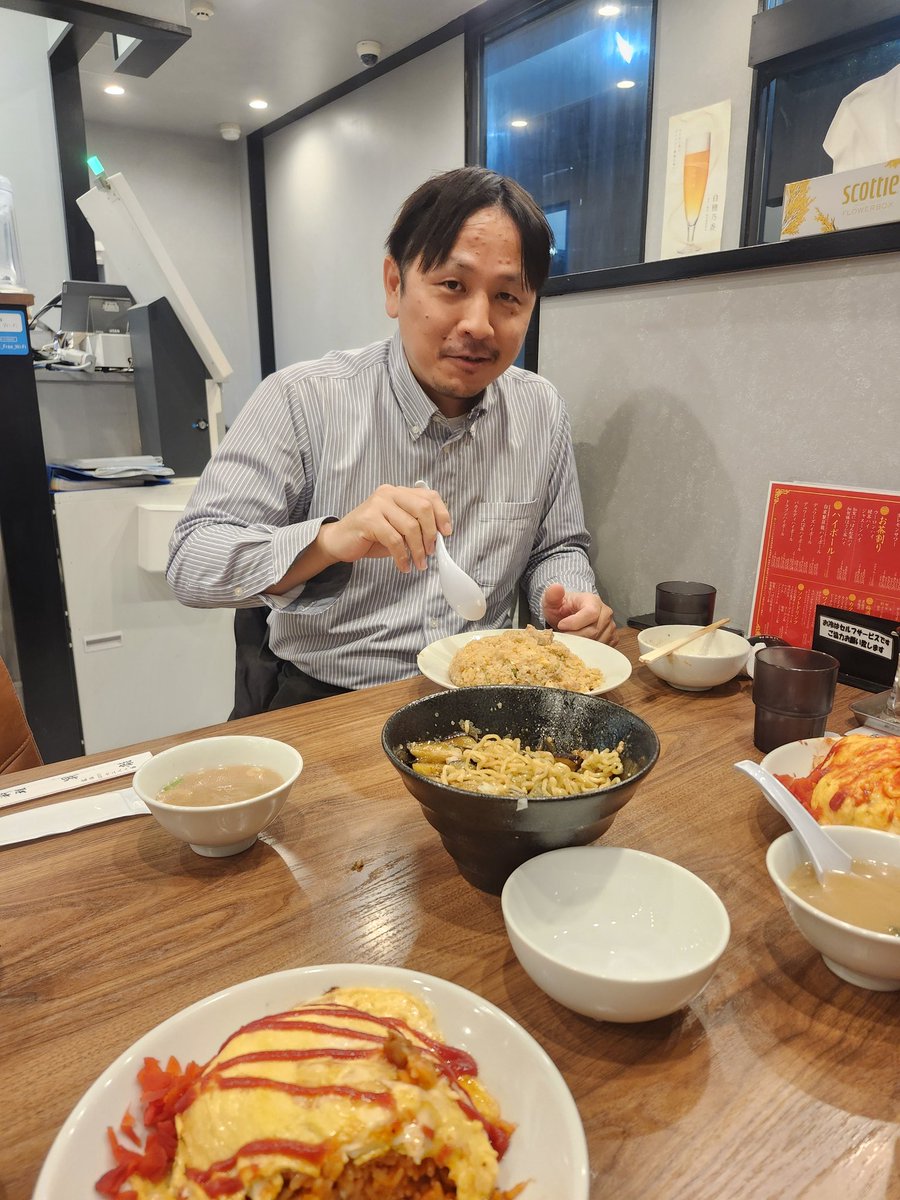 szk_mitsu's tweet photo. 町中華つれてけって https://t.co/ZWuOZ8QdBh