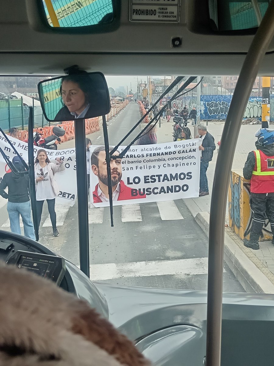 Lia VOY A TWENTY ONE PILOTS tweet media