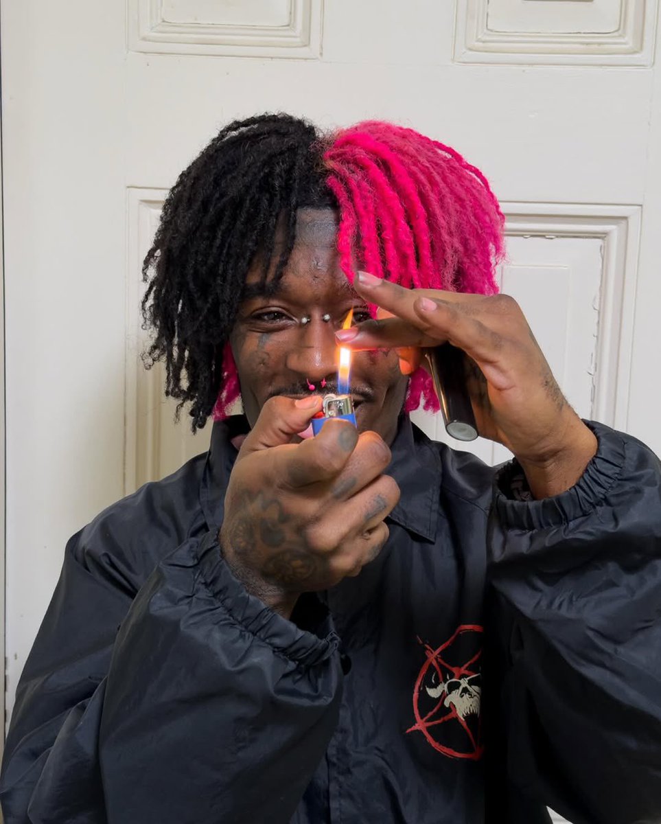 🛸🌍💕®️ tweet media