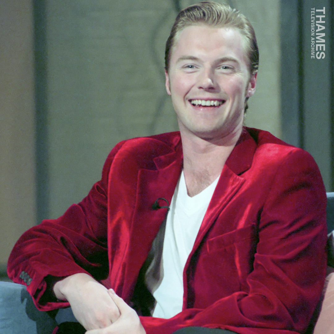 ThamesTVArchive's tweet photo. Wishing the Irish singer, songwriter and TV presenter Ronan Keating a happy 49th birthday. Image from his 1999 appearance on The Des O'Connor Show. @ronanofficial #RonanKeating #BornOnThisDay https://t.co/kZiS2Wj038