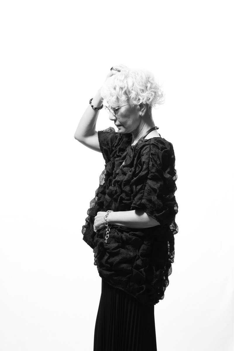 OrderPhoto_com's tweet photo. うちのスタジオの作例写真でご協力いただいている野田ユカさん( @yukapy )

うちのスタジオのお客様はエグゼクティブ層の方が多いのですが、そのような方々でも仕上がりをイメージしやすいような風格。
にこやかでスタイリッシュ。
とてもお世話になっております。 https://t.co/yaZz0XPom0