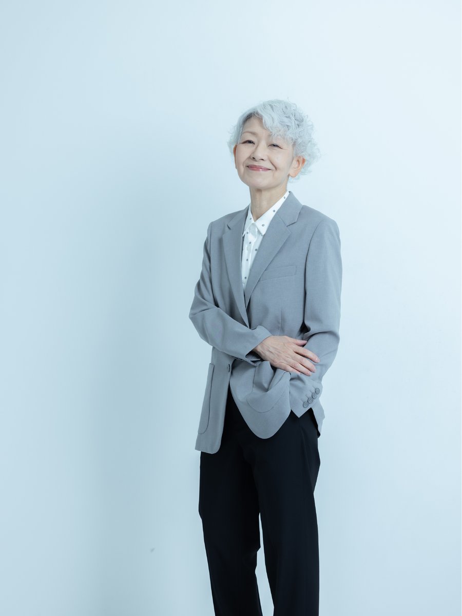 OrderPhoto_com's tweet photo. うちのスタジオの作例写真でご協力いただいている野田ユカさん( @yukapy )

うちのスタジオのお客様はエグゼクティブ層の方が多いのですが、そのような方々でも仕上がりをイメージしやすいような風格。
にこやかでスタイリッシュ。
とてもお世話になっております。 https://t.co/yaZz0XPom0