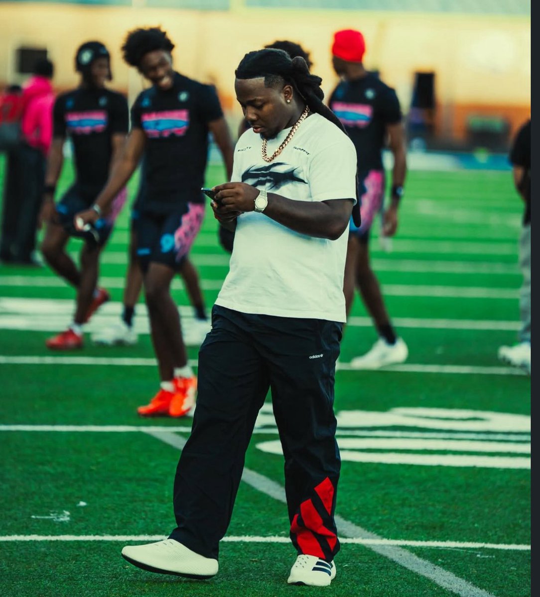 CoachJuiceDixon's tweet photo. I’m dangerous at what I do 🫶🏾 #Hellstar #ParadiseCity https://t.co/cYkf5vpJr1