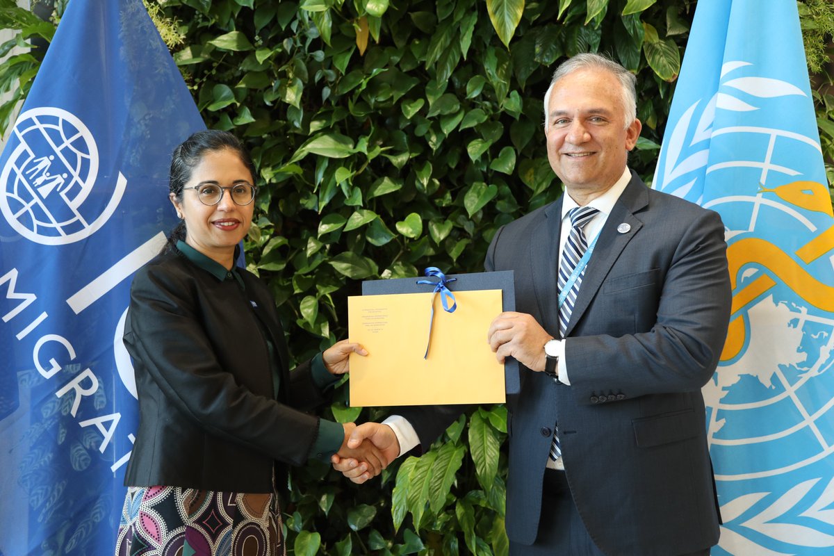 Health_IOM's tweet photo. IOM is now part of @WHO Global Digital Health Certification Network becoming the 1st international organization in #GDHCN. This collaboration improves access to trusted digital health tools for people on the move & displaced populations, ensuring continuity of care across borders https://t.co/jrYvCgf2sH