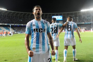🗓 3/3/2019, Racing le ganó 1 - 0 a Estudiantes de La Plata en condición de local, con gol de Cvitanich (Fecha 21 de Superliga Argentina 2018/19).
<a href="/768903/">Xardain⭐⭐⭐</a> <a href="/pomelo_10/">Fabi Codevilla🎙⚽️🥊🏎</a> <a href="/carlosakd53/">Carlos Gonzalez</a> <a href="/litotrabes/">LITO TRABES</a> <a href="/sergiocareca7/">sergio luccisano</a> <a href="/ReySerWal/">Sergio W. Aguirre</a> <a href="/albertogiacumbo/">alberto giacumbo</a> <a href="/bevilacqua_dany/">Dhb</a> <a href="/GiulianiDario73/">Dario</a> <a href="/egallizzi/">Emi²² 👉🏻😛</a>