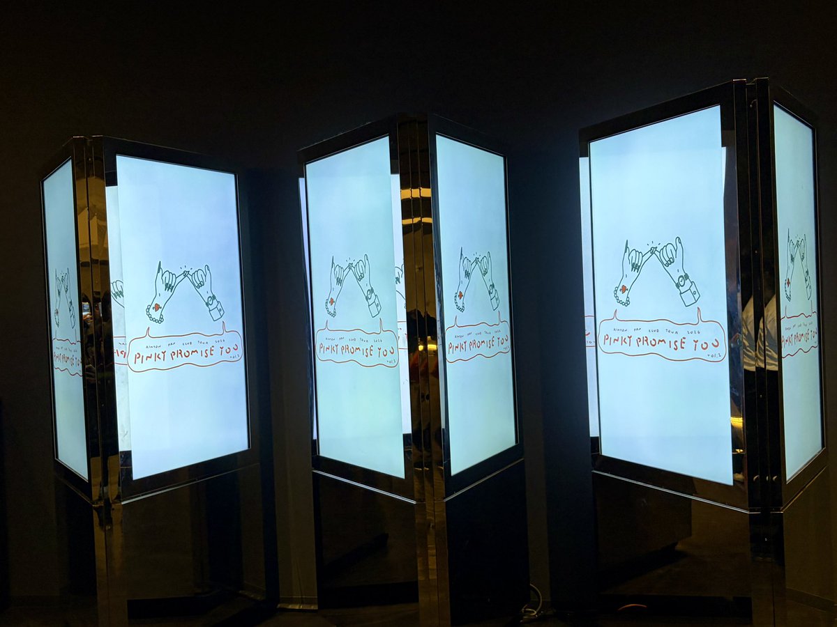 shhjpf2's tweet photo. 今日は あいみょん！東京ガーデンシアター！
あいみょんの歌声と光の演出に、ちょっとゾクゾクしながら聴き入りながら盛り上がりながら、そしてなんか暖かかった良いライブだったなぁ https://t.co/0TVkJ9OhEq
