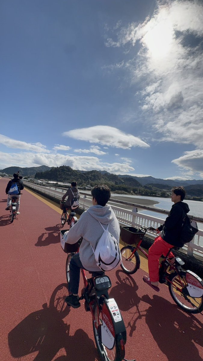 【宮崎合宿 7日目】

本日は落とし日ということで、リカバリー・リラックスの時間にしました！

 #関西大学 #陸上競技 #駅伝 #宮崎合宿