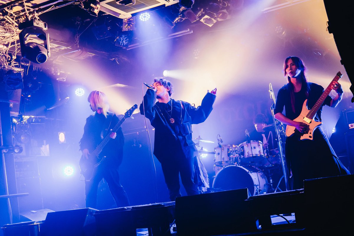 kazuya_n7777's tweet photo. 2026.3.2
at 渋谷CYCLONE
最高の夜だった🔥
みんなありがとう🤘
次は3月23日 新宿ANTIKNOCK
待ってるよ!💜
photo by @rio_9979
#RAYVEN
#rayven
#Loudrock #Metal
#Rockband #jrock #jrockband #jrockmusic #rock #band #japaneserock #japaneserockband #Vocal #Guitar #Bass #Drums https://t.co/DJi7pCqmBM