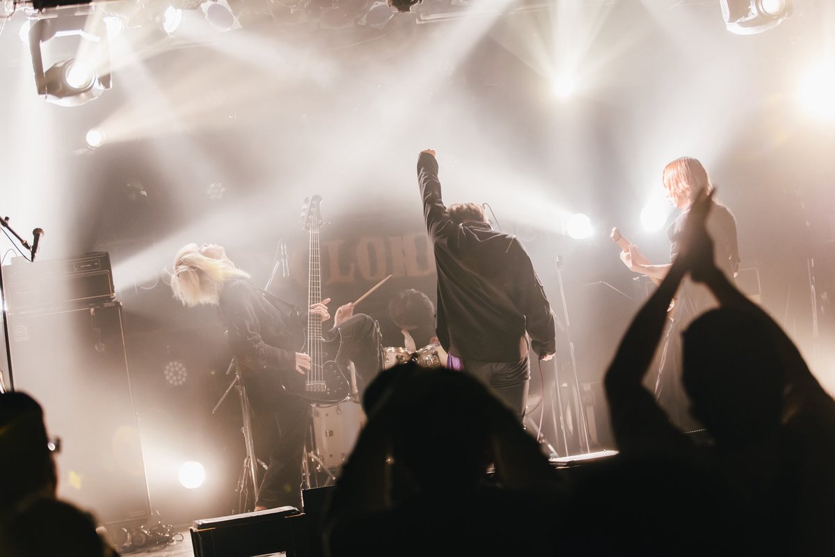 kazuya_n7777's tweet photo. 2026.3.2
at 渋谷CYCLONE
最高の夜だった🔥
みんなありがとう🤘
次は3月23日 新宿ANTIKNOCK
待ってるよ!💜
photo by @rio_9979
#RAYVEN
#rayven
#Loudrock #Metal
#Rockband #jrock #jrockband #jrockmusic #rock #band #japaneserock #japaneserockband #Vocal #Guitar #Bass #Drums https://t.co/DJi7pCqmBM