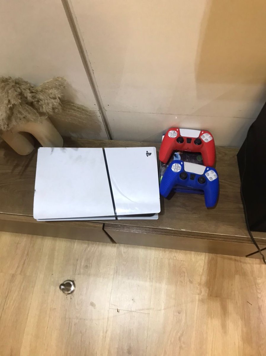 Val Gadgets tweet media