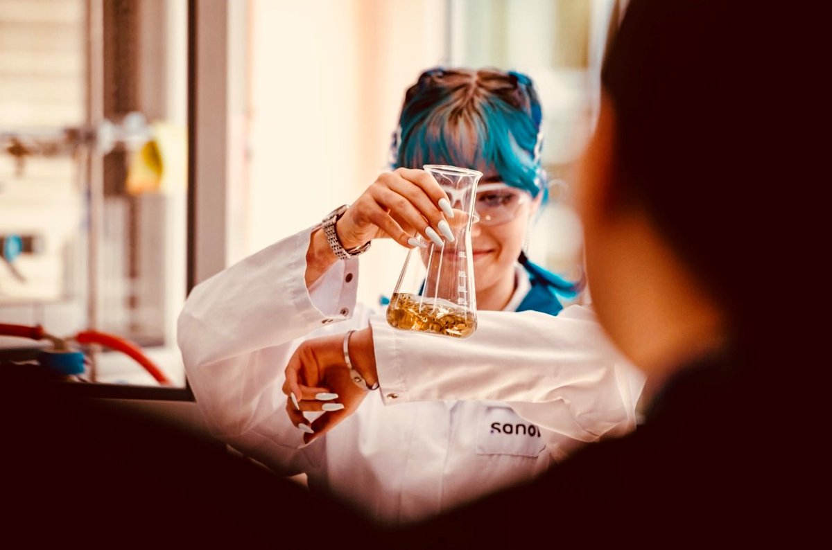 MarkoLitzinger's tweet photo. Fokus Zukunft beim Tag der offenen Tür der @Provadis  Gruppe:1.500+ Besucher*innen, echtes Interesse an Ausbildung &amp; dualem Studium.
Mitmachen statt Show – Löten, Schweißen, Eignungstest.Danke für einen starken Tag!#Provadis #Erfahrung #Knowhow #Kreativität https://t.co/exWEtTh9nI