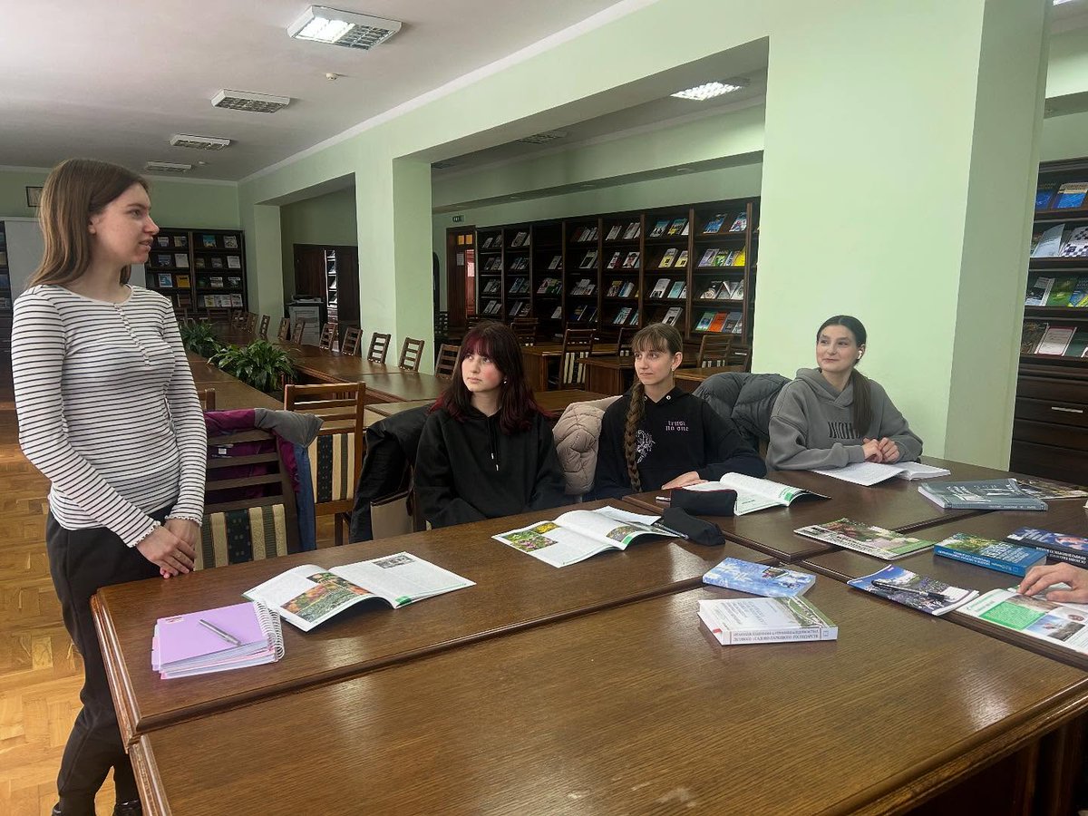 Бібліотека ім. Л. Каніщенка ЗУНУ tweet media