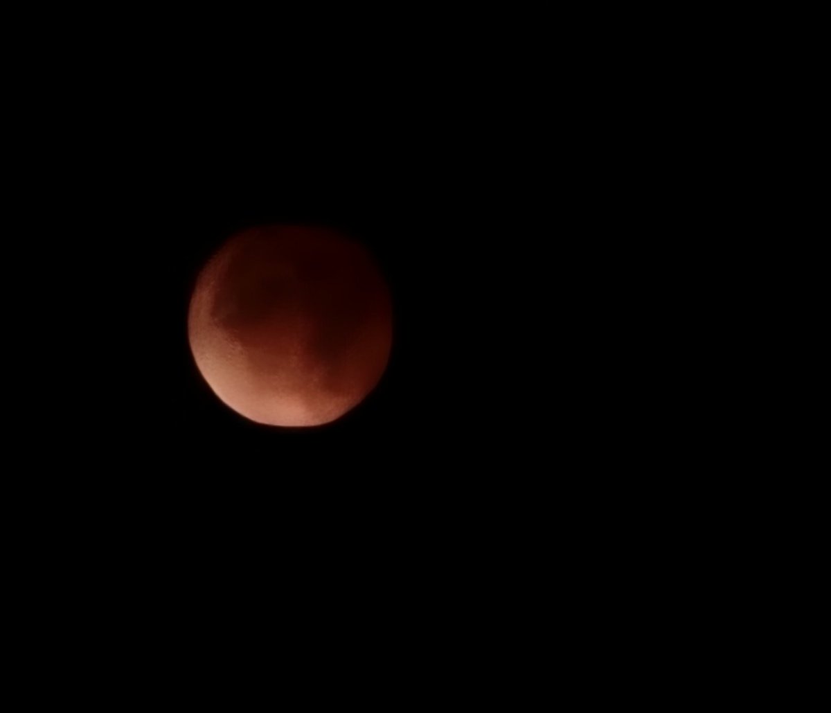 Frixy_FloDi's tweet photo. May this Blood Moon reveal the truth,
release what no longer serves you,
and return all of your power. https://t.co/DtfWMOR4Hy