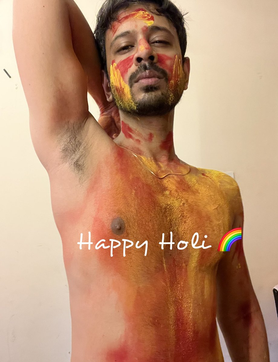 tingling_tukai's tweet photo. Happy Holi 🌈✨ https://t.co/BUPkNCa4uZ