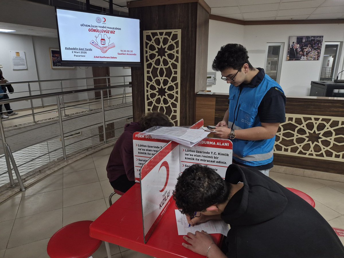 KarabukKYGM's tweet photo. 📍 Bahaddin Gazi Yurdu

Türk Kızılay iş birliğiyle düzenlenen kan bağışı programımız başarıyla gerçekleştirilmiştir. Bir cana umut olmak için gönüllü olarak destek veren tüm öğrencilerimize teşekkür ediyor, bağışlanan her damlanın hayatlara umut olmasını diliyoruz. 🩸❤️ https://t.co/bk0QCpZyzR