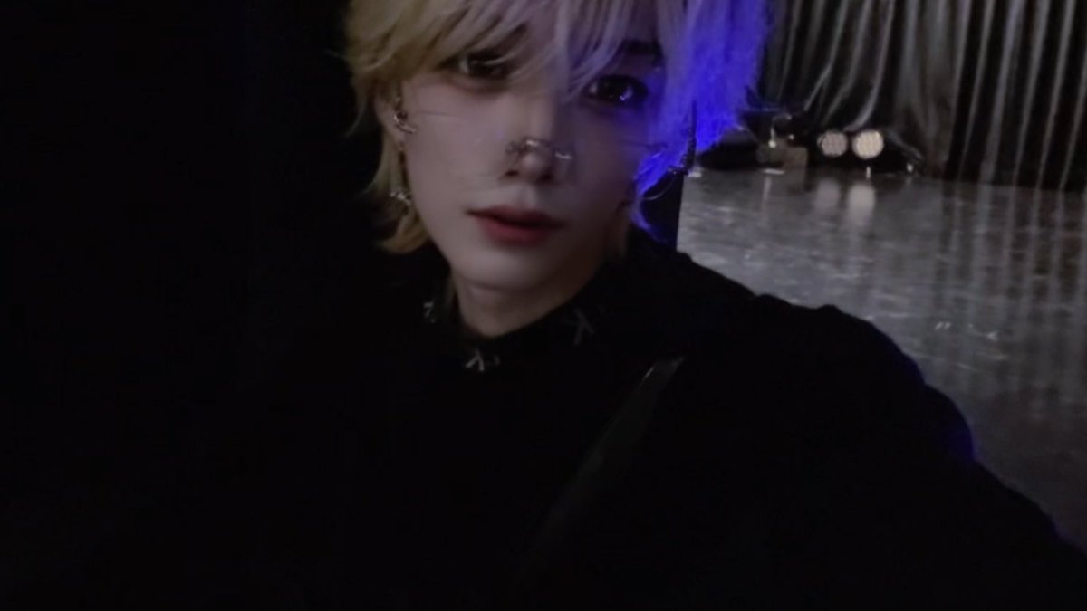 blackj_mu_too's tweet photo. これメガネすきー https://t.co/MRj7aT7eGk