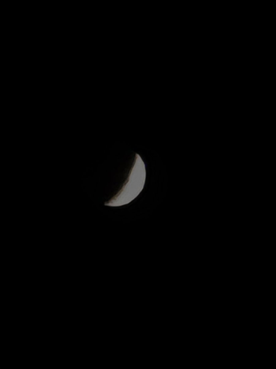 qszmp's tweet photo. 15promax ส่งเข้าประกวด 🌒 555555  #จันทรุปราคา https://t.co/JnkQjLY1Nv