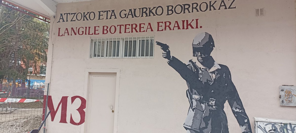 CCOOHabitat_EU's tweet image. Hoy #3M @CCOOHabitat_EU @CCOO_Habitat @CCOOeuskadi @CCOO reivindicamos el gran valor de la lucha obrera, en el 50 aniversario del asesinato en #VitoriaGasteiz de 5 trabajadores por parte de la policía represiva franquista. 
VIVA LA LUCHA DE CLASES
VIVA EL SINDICALISMO
VIVA CCOO