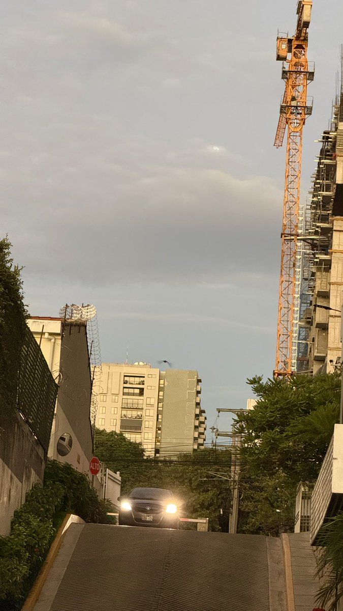 PenchoDuque's tweet image. Imágenes del eclipse total de luna 🌑 #SanSalvador 🔍 #SPF