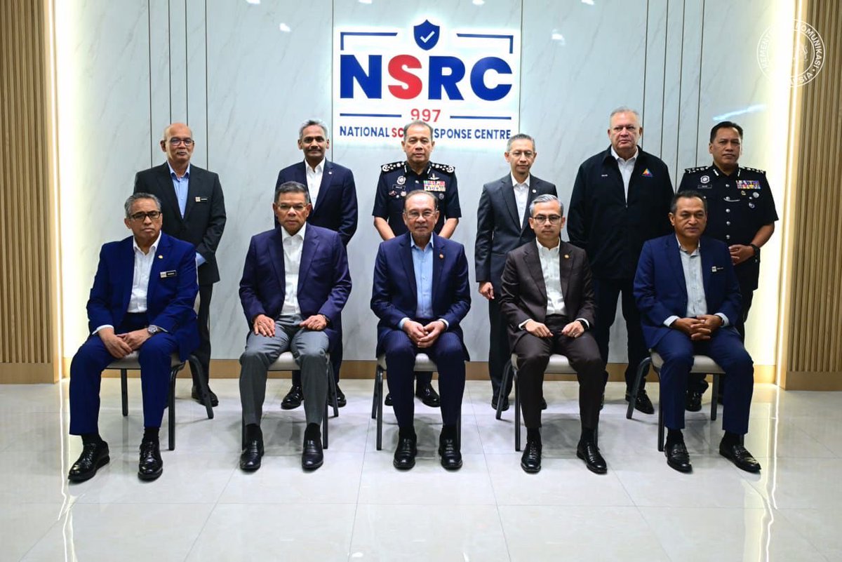 komunikasi_gov's tweet photo. Perdana Menteri, YAB Dato' Seri Anwar Ibrahim hari ini merasmikan Pusat Respons Penipuan Kebangsaan (NSRC) di Menara 2 MCMC, Cyberjaya bagi membanteras jenayah siber. 

#NSRC https://t.co/LAVNtWE4sM