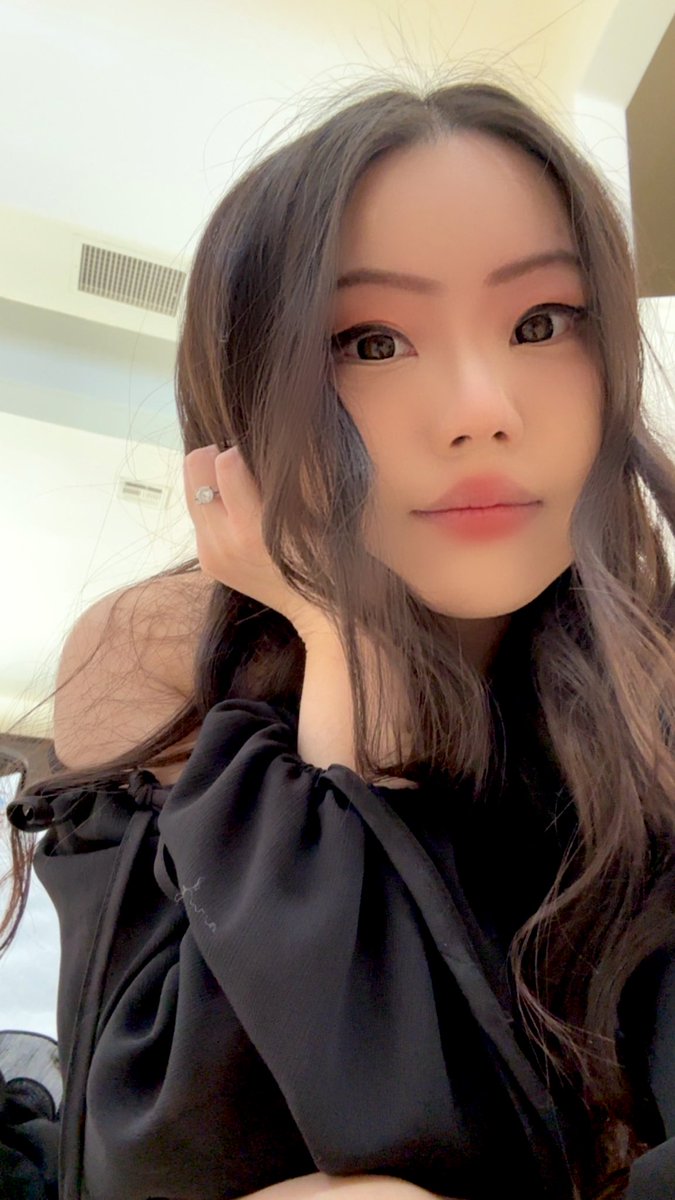 itsmissabs tweet media