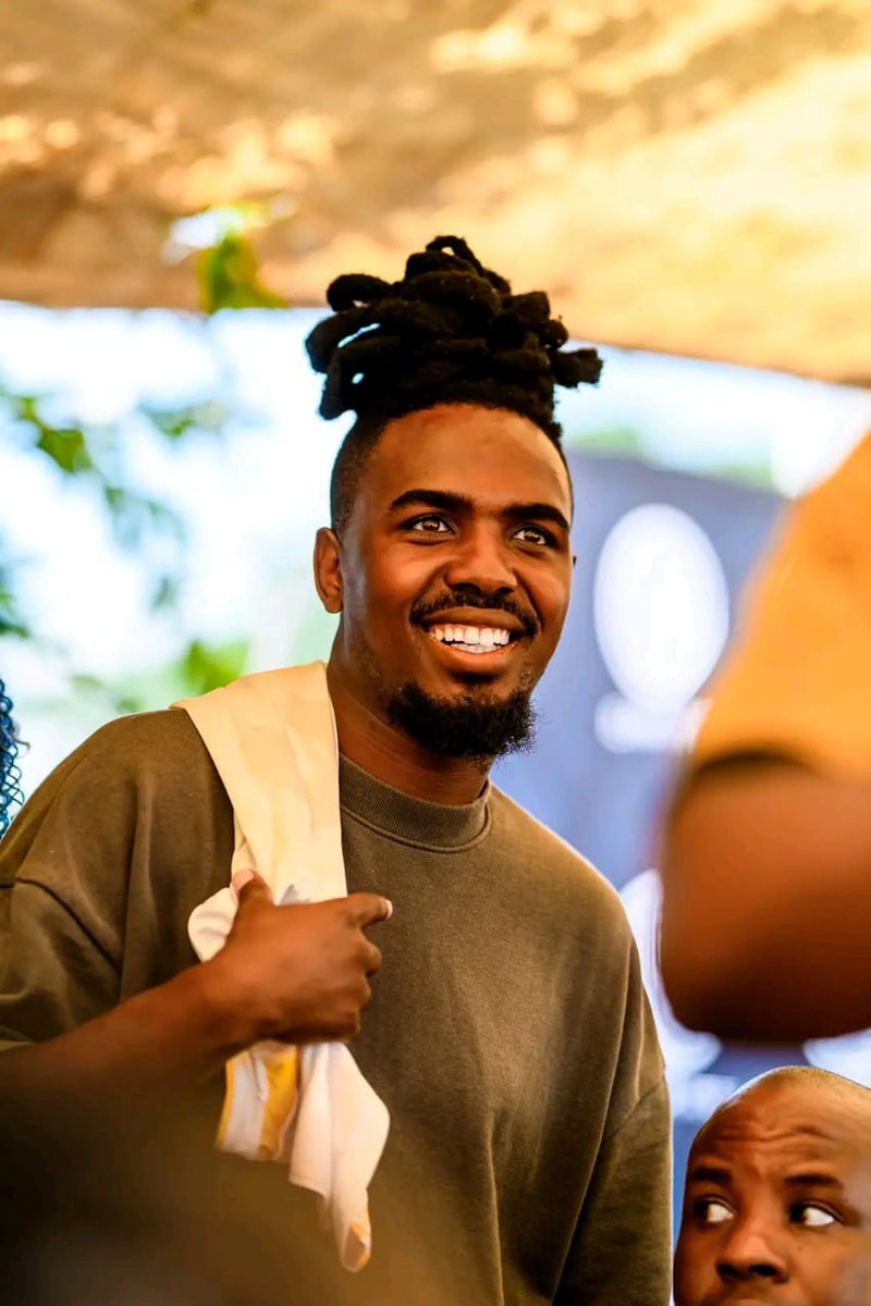 MDNnewss's tweet photo. Singer Musiholiq parts ways with Inkabi Records amid claims of neglect and lack of support

The marriage between newly signed Inkabi Records artist Musiholiq and the record label has ended.

Inkabi Records is owned by rapper Big Zulu and houses award-winning artists such as Big Zulu himself, Lwah Ndlunkulu, Stallion, Siya Ntuli, Star Healer, Fanatic, and Mduduzi Mncube.

Inkabi Records announced Musiholiq as part of the family late last year, but sources claim the company has not been securing him gigs and sidelined him during their school tours.

MDN News can confirm that the relationship between Musiholiq and the label has gone south.

"You cannot announce someone as your artist and then do nothing for them. He doesn't know whether he is coming or going. They have stopped taking his calls and are continuing with their business without involving him in anything. All the artists at Inkabi Records are not taking his calls, and he has decided to focus more on his company and his own artists," said the first source.

Another source revealed that Inkabi Records management last spoke to Musiholiq whose real name is Ncazelo Mtolo from Umlazi in Durban, KwaZulu-Natal in December.

"They stopped communicating with him. The guy is stressed, but at least his company, First Class Entertainment, is doing very well. He signed Naledi Aphiwe and Okwanda, and they are doing great. They were jealous of him and opted to sign him to destroy his talent. They are doing the same thing to Mduduzi Mncube after he discovered Fanatic. They decided to sign him so that he cannot be bigger than Stallion production-wise. They fear competition," the source said.

A third source added:

"The working relationship was not working between the two parties, and he has moved back to his stable, First Class Entertainment. He must focus on his artists and continue releasing music under his company. They have stopped posting anything related to his career."

When contacted, Musiholiq did not confirm or deny the allegations.

"I don't know what's happening, my brother. You should contact them at Inkabi Records. They will explain better; they are the best people to speak to. I'm in the dark, and things are not happening. So I have my own company and artists, and I think I have to focus on growing," he said.

Inkabi Records Manager Will Dlamini failed to respond to queries sent to him.

Big Zulu was also sent questions but did not respond.