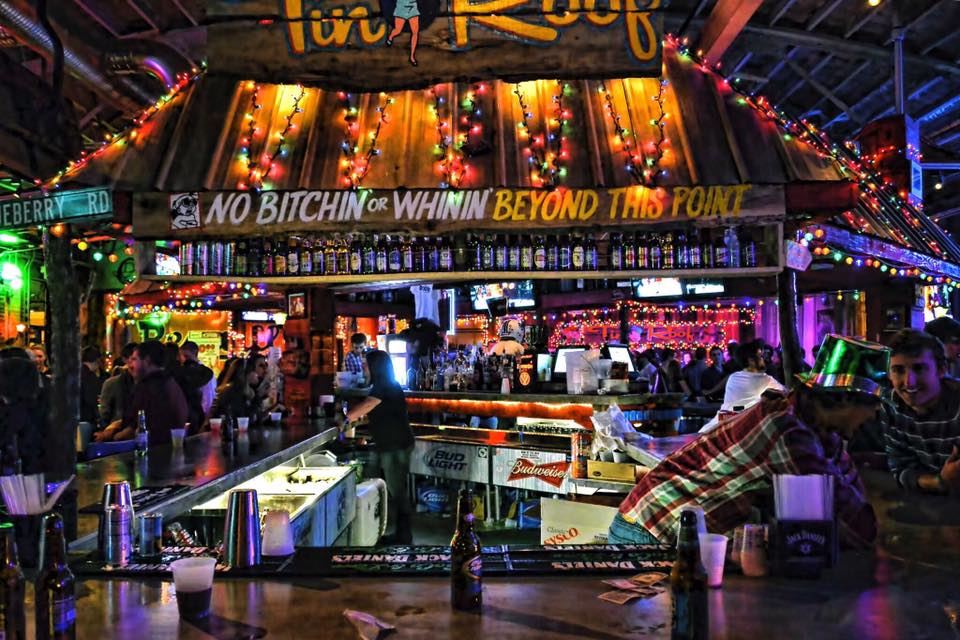 Sadarriel's tweet photo. Turn it up, Columbia 🎶🔥 Five Points is where the music lives. From indie nights to packed-out concerts, this is the soundtrack of Soda City.
#LiveMusicCola #FivePointsSC #ColumbiaEvents #SodaCitySounds #GamecockCountry #BestOfCola https://t.co/sBOrOSlhqd