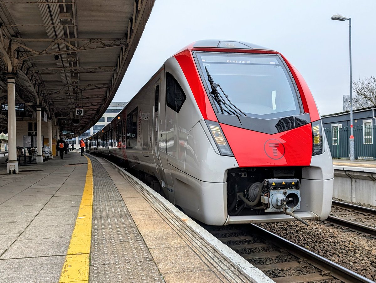 DownOnTheStour's tweet photo. I'm back in Cardiff ๐ด๓ ง๓ ข๓ ท๓ ฌ๓ ณ๓ ฟ
After an excellent run down the Marshes it's time for more Valley Line ticking. 756116 gets me started ๐
#DOTS #trainphotography #railwayphotography #TFW #class756 #stadler #trimode #valleys https://t.co/9wT5i7exUT