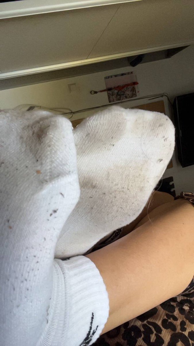 godchanel21's tweet photo. Ihr hattet heute einen Stressigen Tag?
Richtig So ihr dreckigen Almans 🐕 
Lasst euren Frust raus indem ihr auf die Knie geht und Fett abdrückt für eure Göttin 🇹🇷 https://t.co/GCyjeIKfhS
