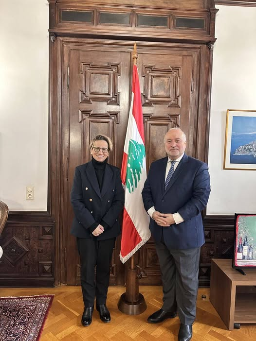 AACC Secretary General Mouddar Khouja paid today, 10. February 2026, a courtesy visit to H.E. Synthia Chidiac, Ambassador of Lebanon to Austria. The meeting was held in a constructive and positive atmosphere and focused on matters of economic relevance and bilateral cooperation.
